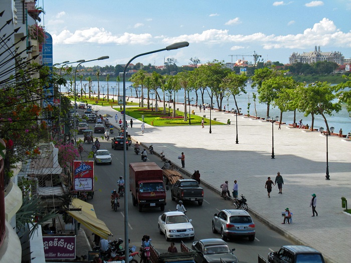 Đại lộ Siovath bên bờ Tonle Sap