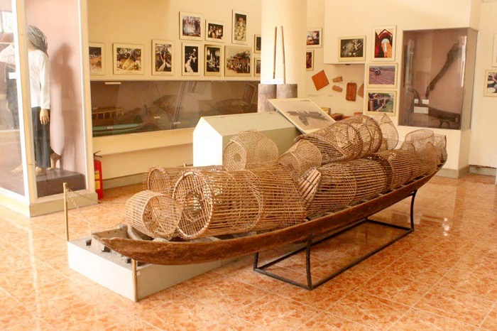 Khách tour cần thơ đồng tháp sẽ được tham quan bảo tàng đồng tháp