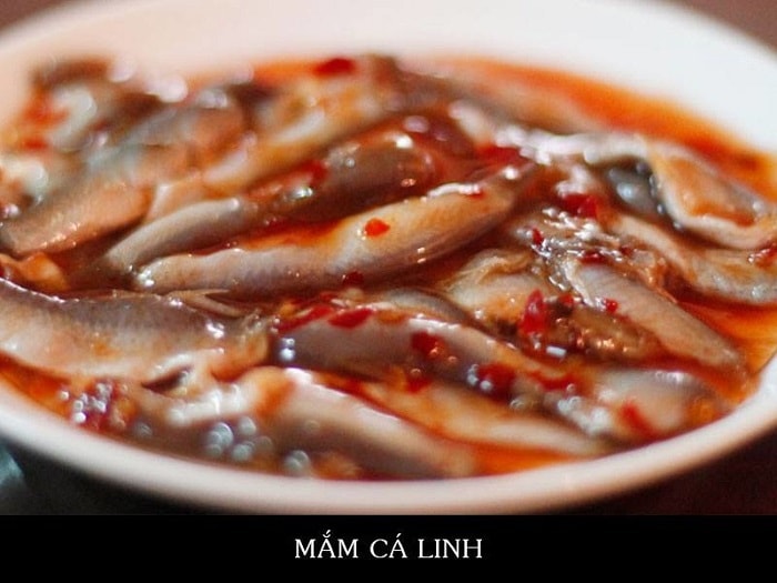 Mắm Cá Linh - một trong những đặc sản của Cần Thơ
