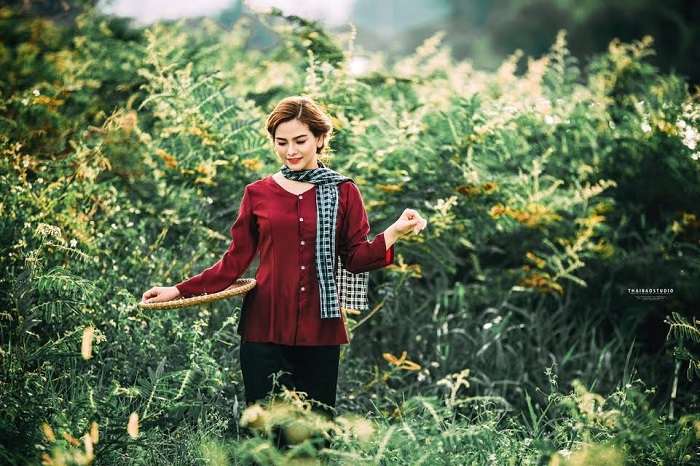 Hóa thân thành người nông dân miền Tây Nam bộ duyên dáng