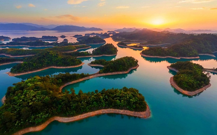 Thousand Islands (Nghìn hòn đảo)