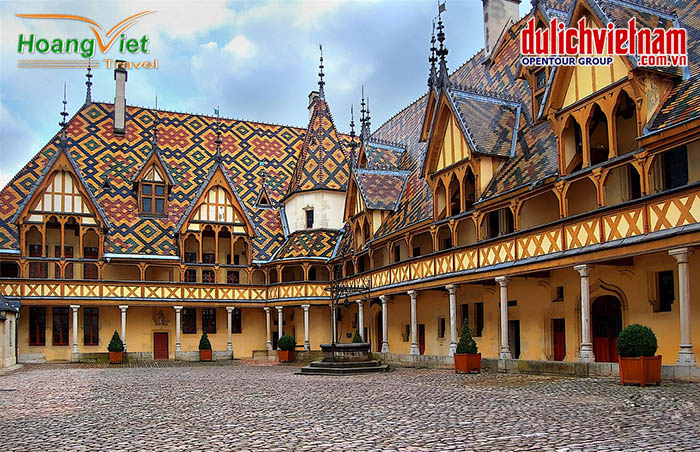Thị trấn Beaune nước Pháp