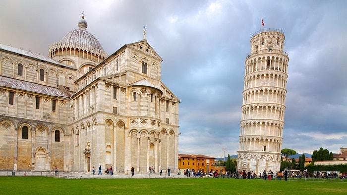 tháp-nghiêng-pisa