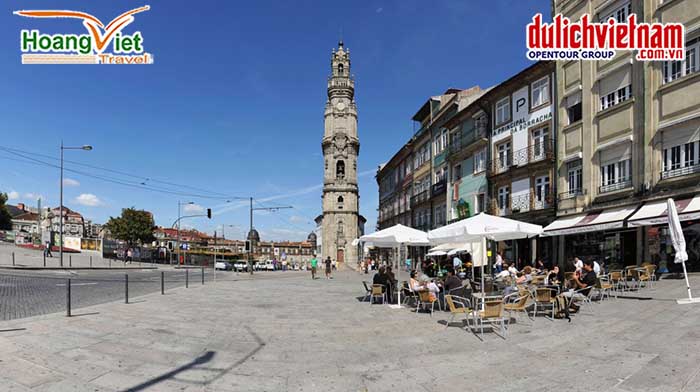 Tháp Clerigos Tower 