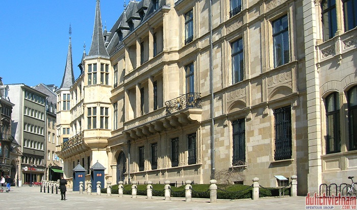 cung điện Grand Ducal