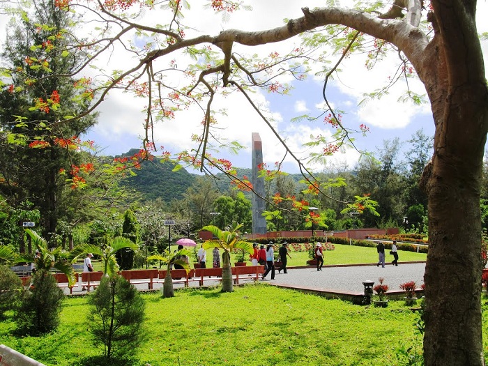 Nghĩa Trang Hàng Dương