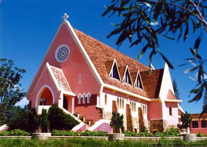 Nhà thờ Domaine deMarie màu hồng
