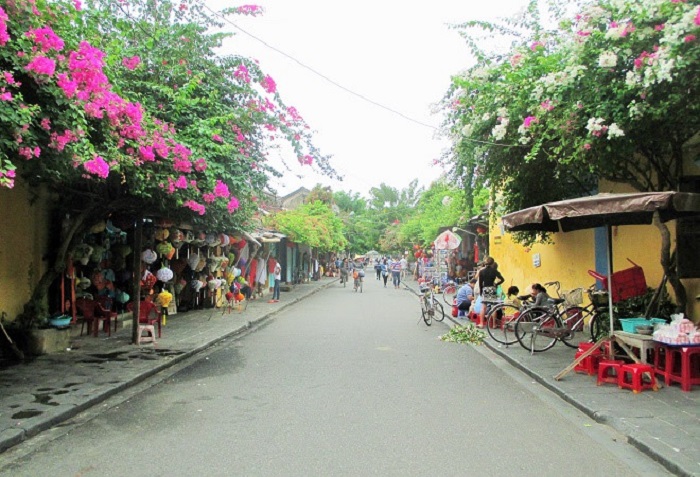Gánh hàng rong nét đẹp khu phố Hội