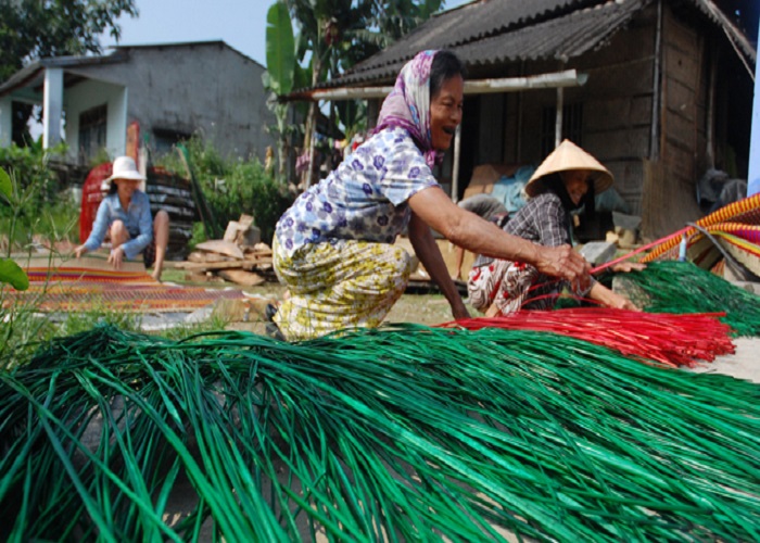 Nghề làng chiếu Cẩm Nê xuất hiện từ lâu đời