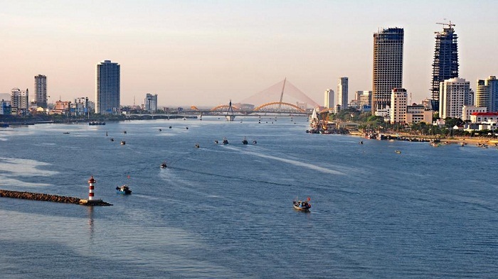 Du lịch Đà Nẵng ngắm nhìn sông Hàn