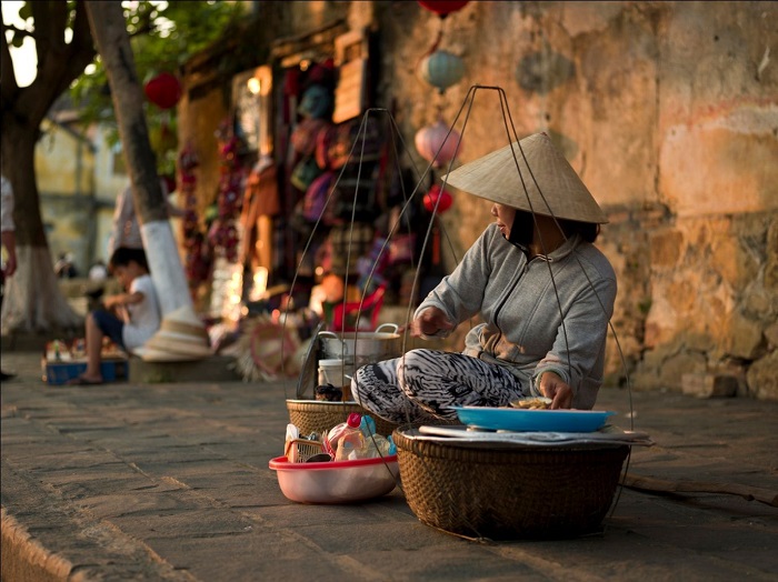 Gánh hàng rong đơn sơ mộc mạc