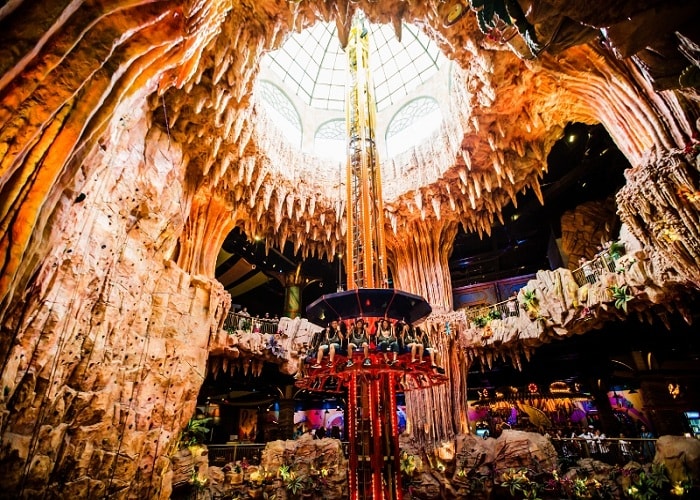 Trò chơi cảm giác mạnh tại công viên Fantasy