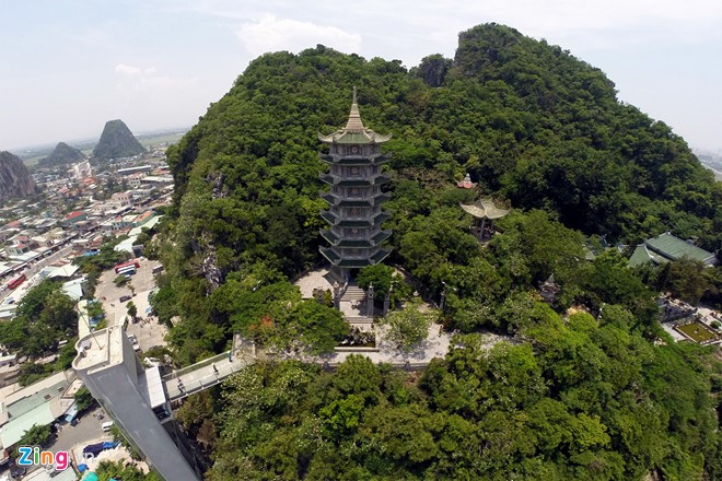Trong 5 ngọn núi tại Ngũ Hành Sơn thì Thủy Sơn là ngọn lớn nhất, với chiều cao 106m, độ rộng là 7ha