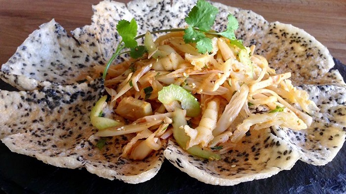 Bánh tráng khai vị bữa tiệc