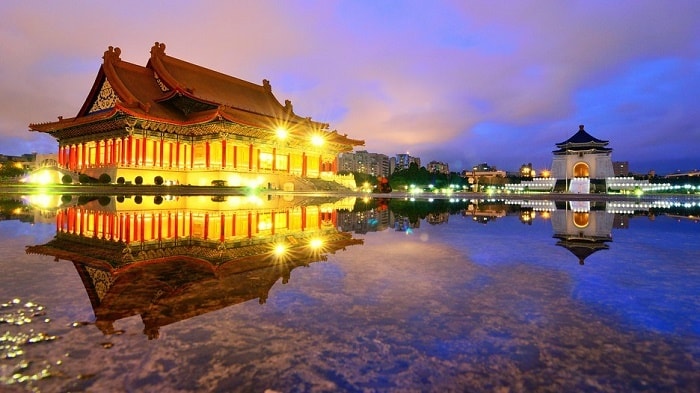 đài-tưởng-niệm-tưởng-giới-thạch