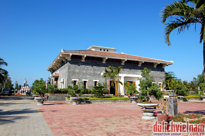 Khu chứng tích Sơn Mỹ