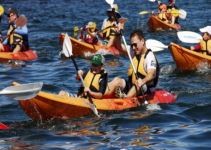 Trải nghiệm dịch vụ chèo thuyền kayak ở Hạ Long