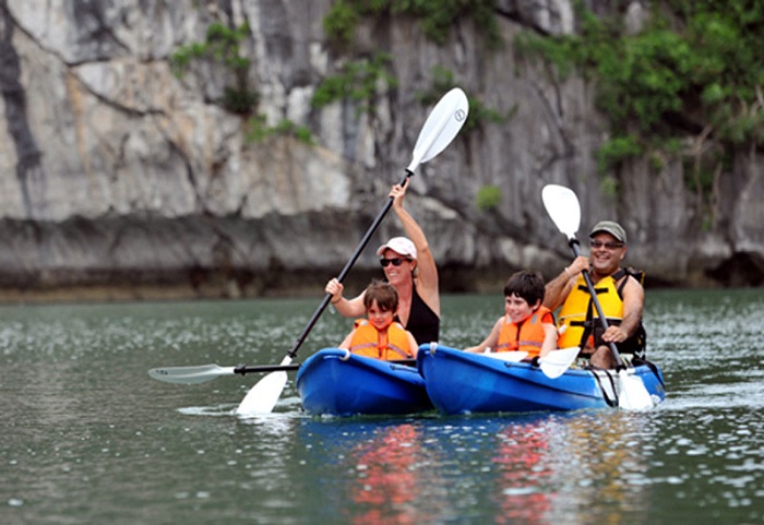 Chèo thuyền Kayak khám phá, chinh phục Đỉnh Lư Hương