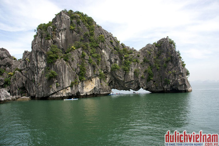 Hòn Yên Ngựa ở Vịnh Hạ Long