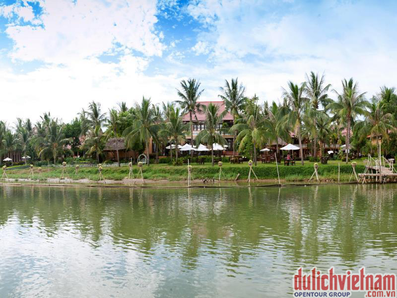 Tổng quan của Vĩnh Hưng Riverside Resort & Spa