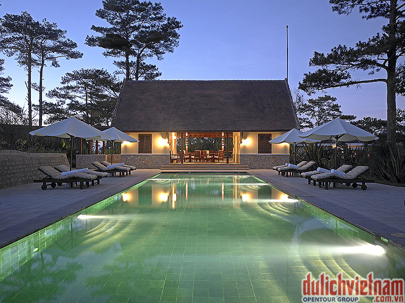 Khung cảnh xung quanh Ana Mandara Huế Resort & Spa