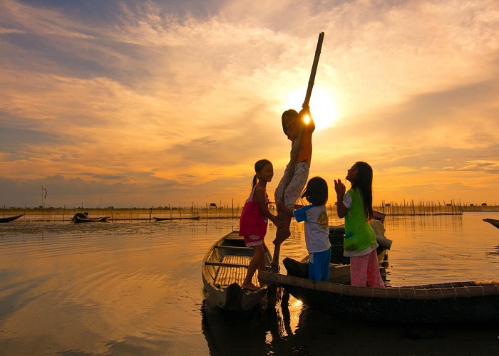 Phá Tam Giang