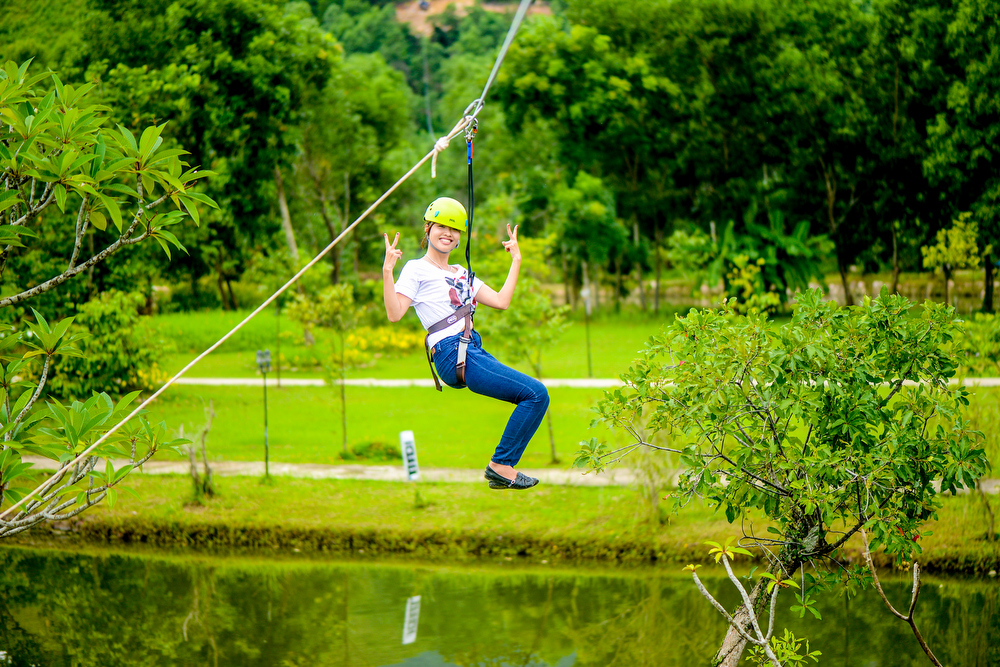 Hãy thử sức với đường trượt cáp Zipline tự do dành nhất Châu Á, với độ cao 45.5m và chiều dài 560m Hãy thử sức với đường trượt cáp Zipline tự do dành nhất Châu Á, với độ cao 45.5m và chiều dài 560m