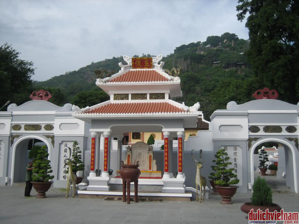 Lăng Thoại Ngọc Hầu