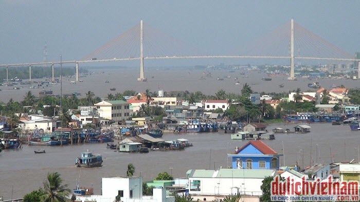 Nhà nổi trên sông