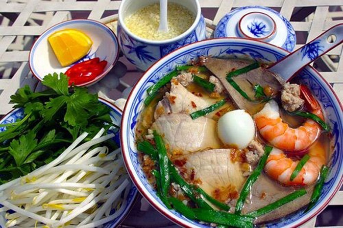 tour du lịch các tỉnh miền Tây thưởng thức hủ tiếu mỹ tho