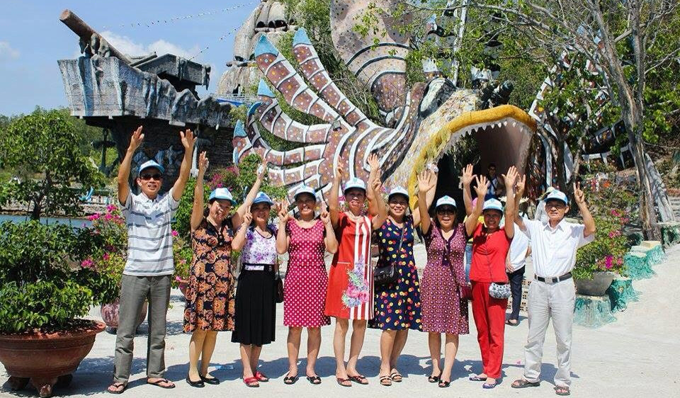 Các du khách cảm thấy rất vui và hài lòng khi tham gia tour Nha Trang 3 ngày