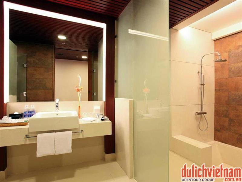 Nhà tắm của khách sạn Novotel Nha Trang Nhà tắm của khách sạn Novotel Nha Trang