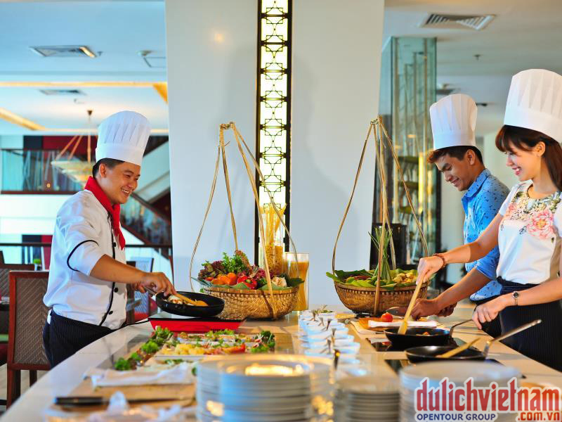 Đầu bép của khách sạn chuyên nghiệp, thân thiện