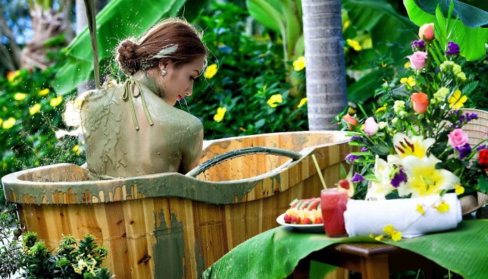 Khu du lịch suối khoáng nóng Tháp Bà