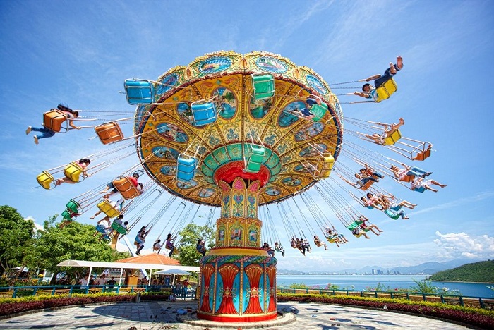 Du khách có thể tham gia rất nhiều trò chơi tại Vinpearl Land