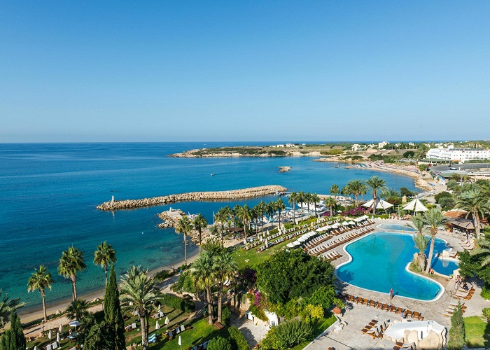 Nghỉ ngơi và thư giãn resort trước biển