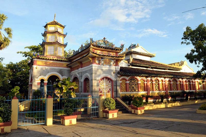 Tour du lịch Hòn Củ Tron - đảo Nam Du 2 ngày Sắc Tứ Tam Bảo Tự