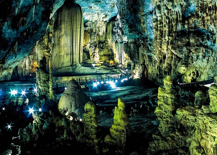 Thạch nhũ ở động Phong Nha