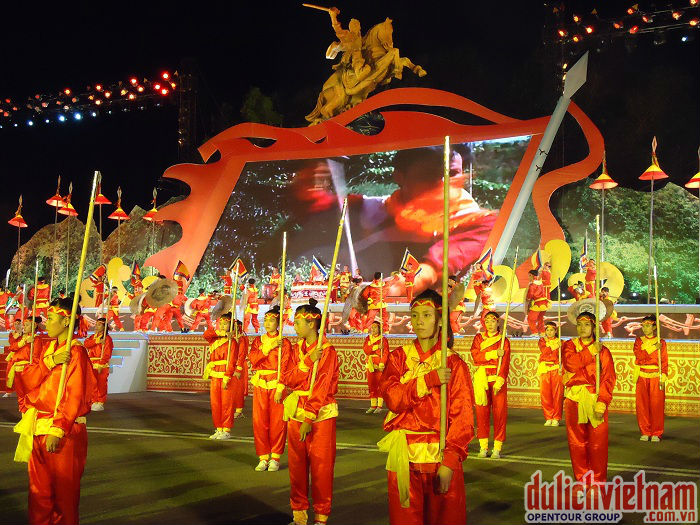 Biểu diễn võ thuật ở Tây Sơn