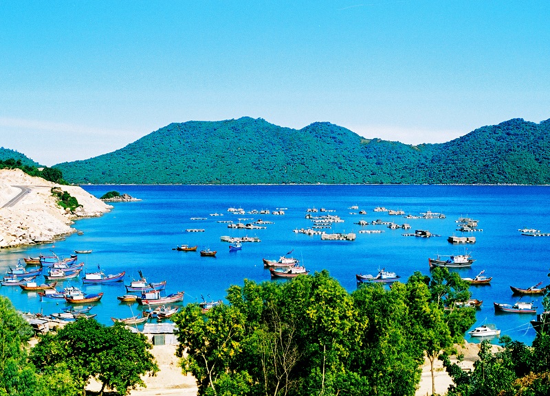 Vịnh Vũng Rô từ trên cao
