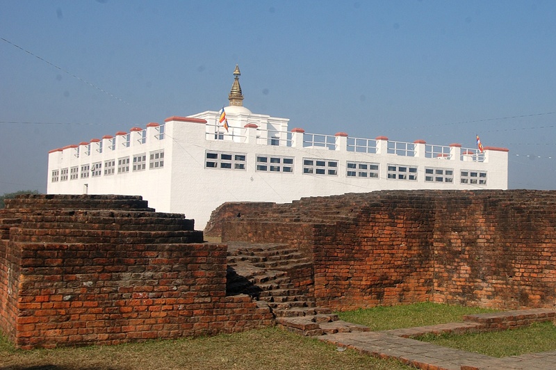 Đền Thờ Hoàng Hậu Maya Devi