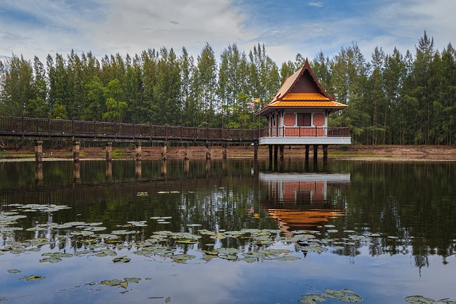 Chùa Wat Mai Khao