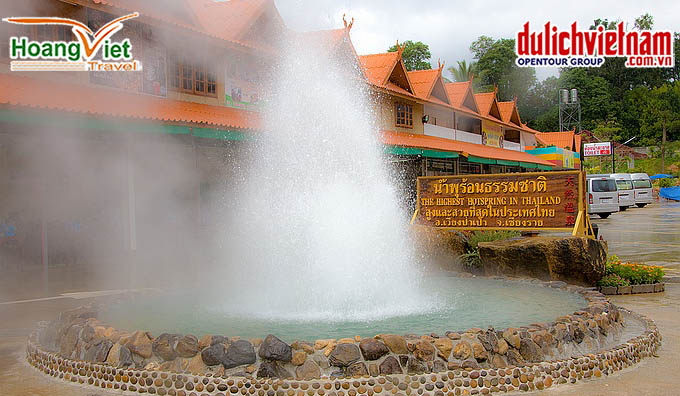 Suối nước nóng Mae Kachan 