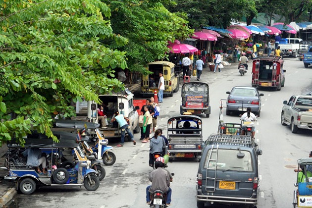 Chợ hoa TonALamyai