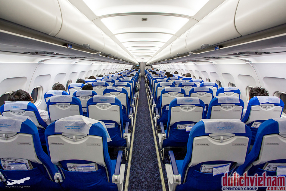 Khu vực cabin trên máy bay