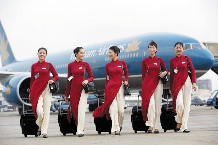 Vietnam Airlines có đội ngũ tiếp viên hàng không trẻ trung, chuyên nghiệp cùng quý khách vượt qua mọi bầu trời