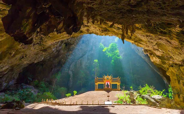 Hang động phraya Nakhon