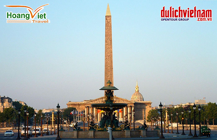 Bức tượng tháp Obelisk
