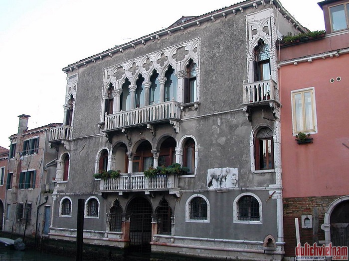 Lâu đài Venetian