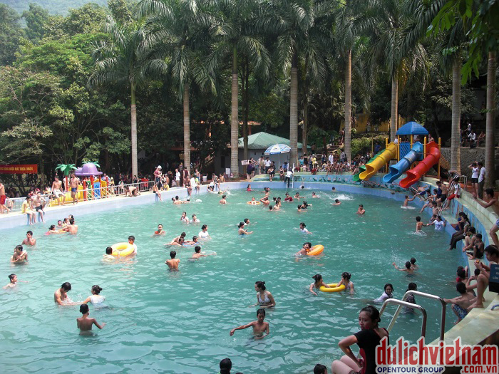 Bể bơi dành cho trẻ em ở Ao Vua